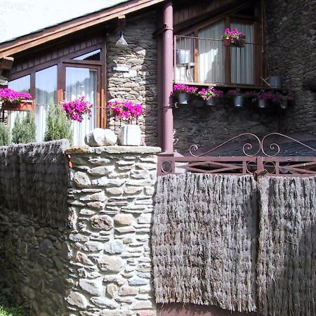 La Llupia Villa Isavarre Esterno foto