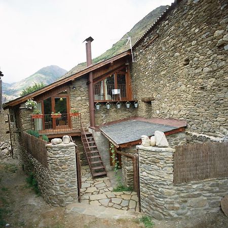 La Llupia Villa Isavarre Esterno foto